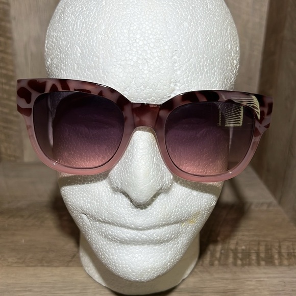 Anthropologie Ett Twa Sunglasses Cheetah main image 5
